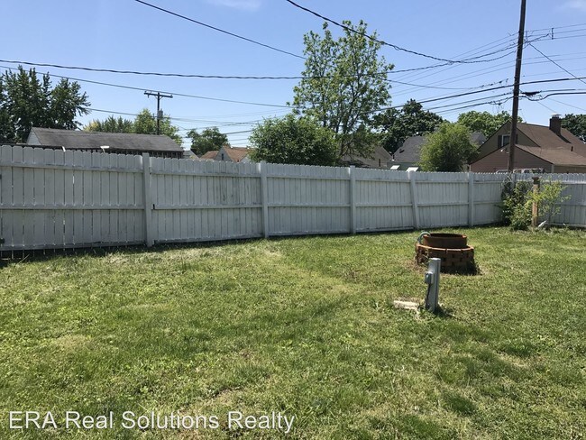 Foto del edificio - 3 br, 1 bath House - 633 Wrexham Avenue 633