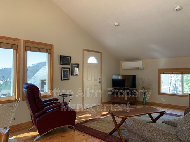 Building Photo - 69 Pink Fox Cove Rd