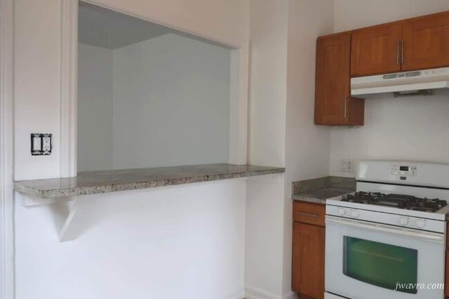 Building Photo - 426 Broderick St