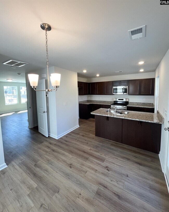 Building Photo - 809 Coburg Ln