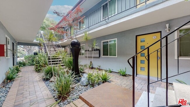 Foto del edificio - 10333 Santa Monica Blvd