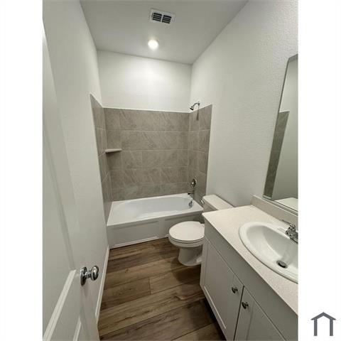 Foto del edificio - 336 Wentworth Dr