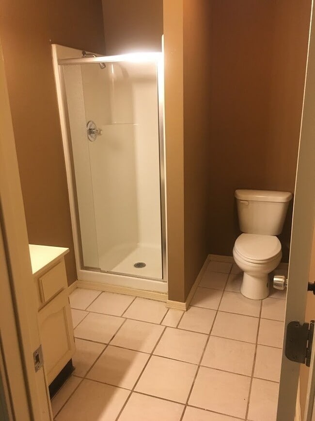 Building Photo - 719-721 N Storer Ave