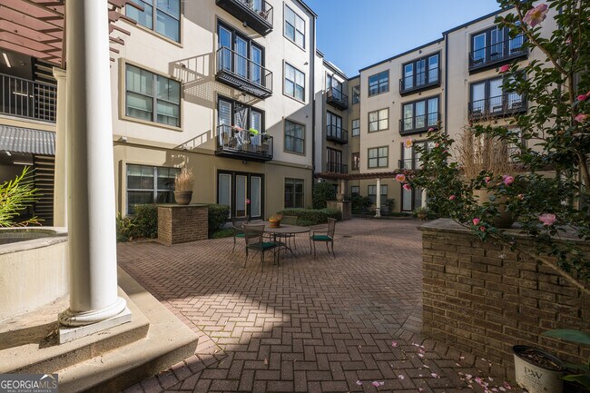 Foto del edificio - 5300 Peachtree Blvd