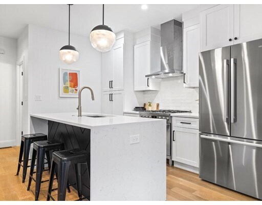 Building Photo - 156 Hudson St