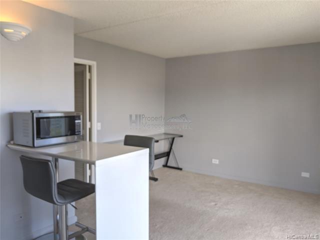 Building Photo - 710 Lunalilo St