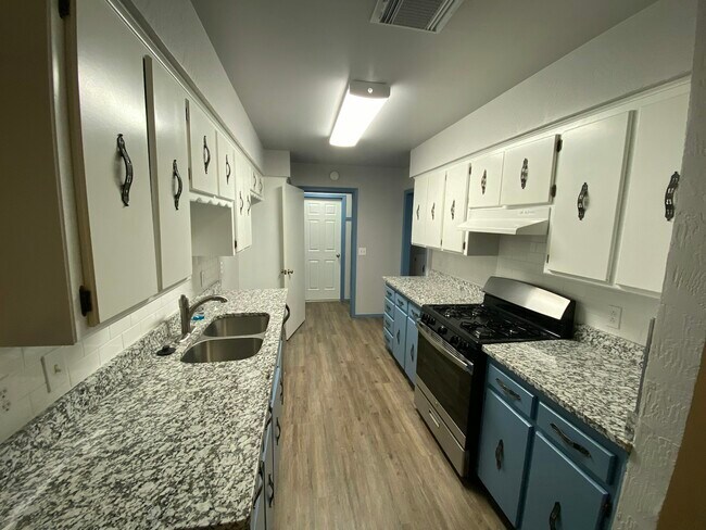 Foto del edificio - 4537 Yale St