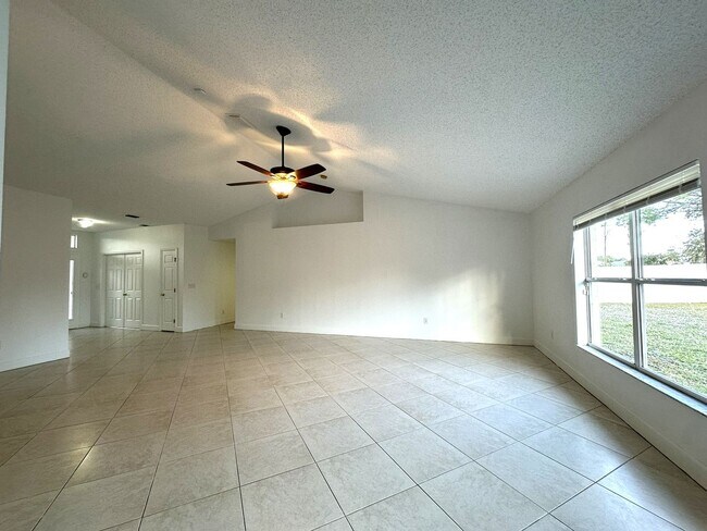 Building Photo - OPEN FLOOR LIVING