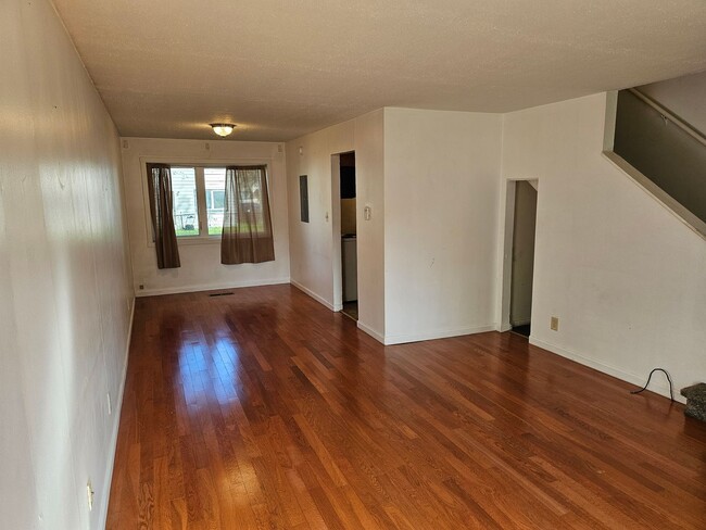 Building Photo - 1228 McCarty Ave