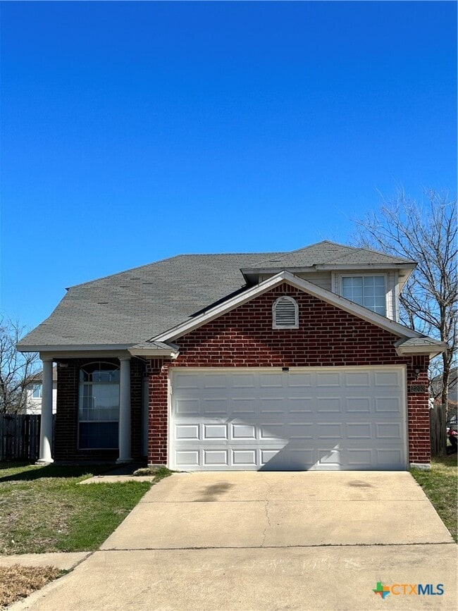 Building Photo - 2203 Tracey Ann Ln