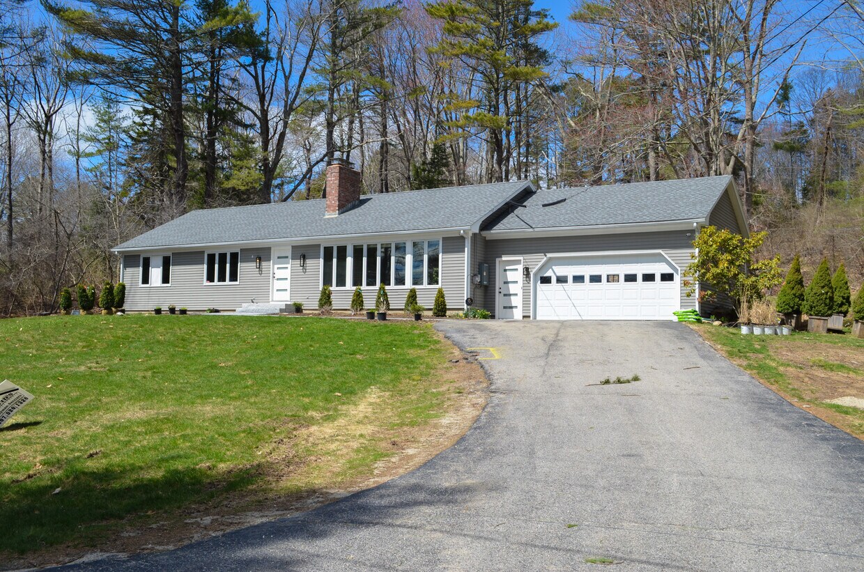 8 Ledge Rd, Cumberland Foreside, ME 04110 House Rental in Cumberland