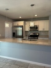 Building Photo - 3236 W Ross Ave