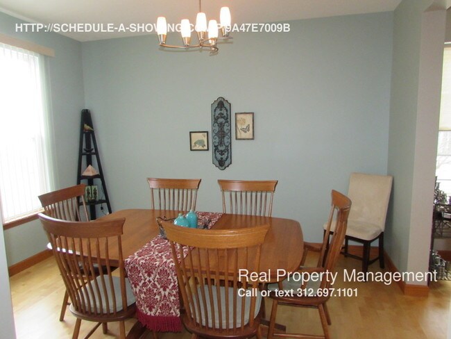 Building Photo - 98 Saint Germain Pl