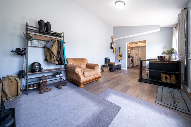 Building Photo - 15888 Griffon Path
