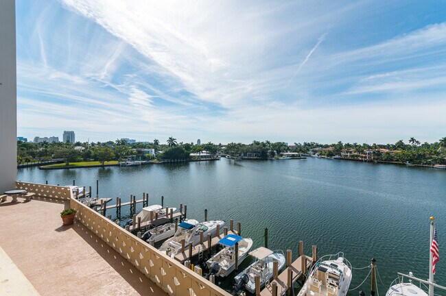 Lake - 333 Sunset Dr