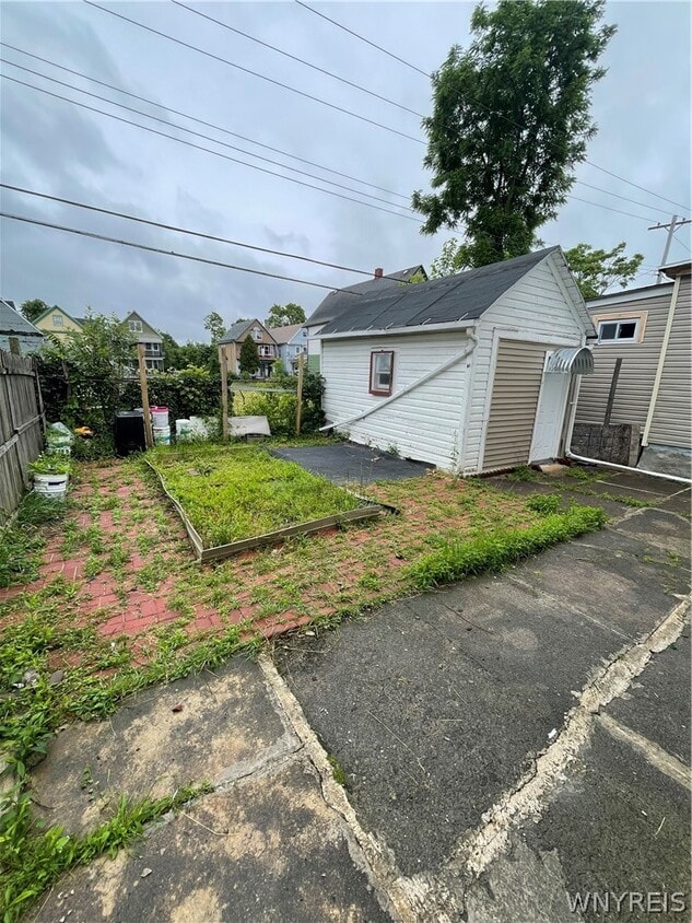 Building Photo - 298 Winslow Ave