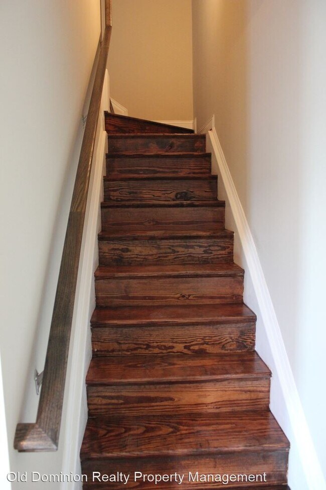 Foto del edificio - 3 br, 2.5 bath House - 162 Howard Lane