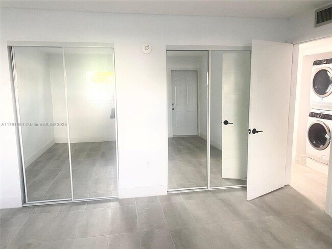Foto del edificio - 801 Meridian Ave
