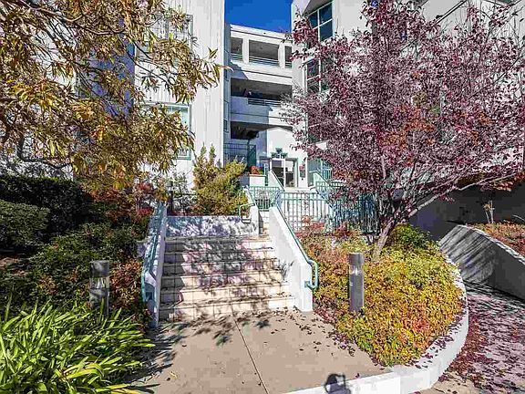 Foto principal - 740 Promontory Point Ln