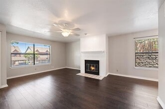 Building Photo - 1533 Signal Ridge Pl