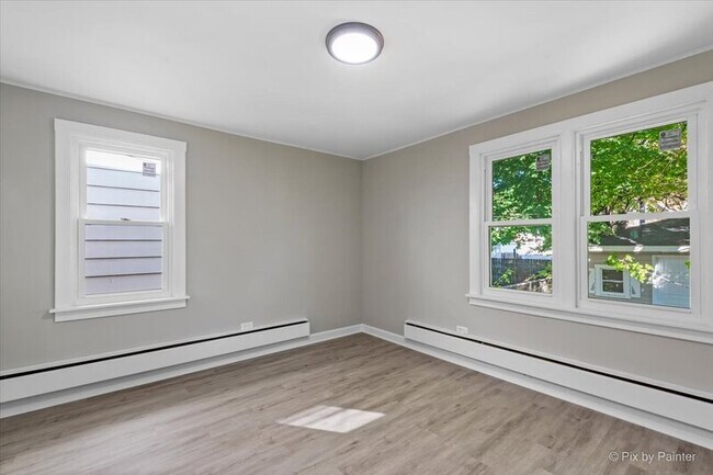 Foto del edificio - 7815 S Langley Ave