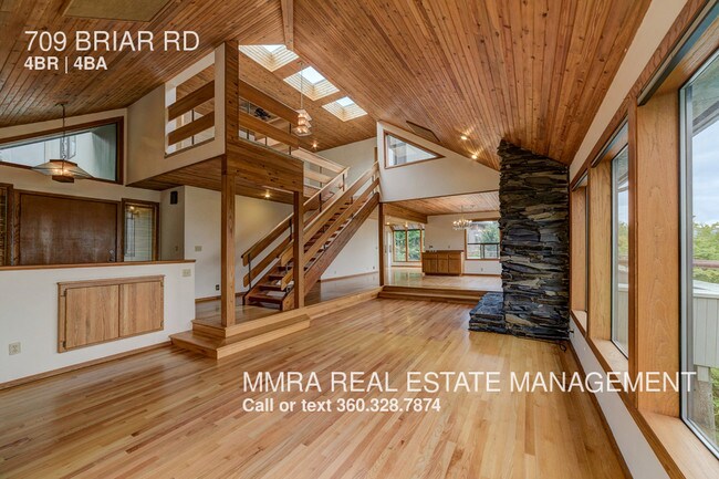 Building Photo - 709 Briar Rd