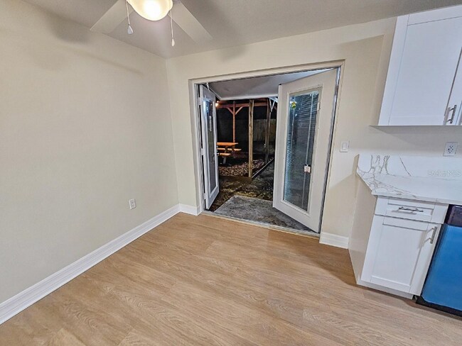 Building Photo - 8730 Sabal Way