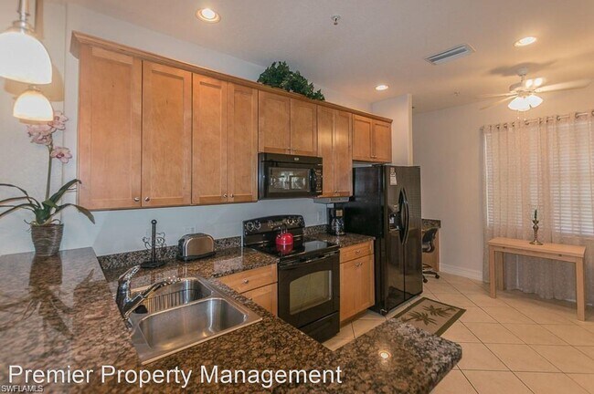 Building Photo - 2 br, 2.5 bath House - 9102 Chula Vista St...