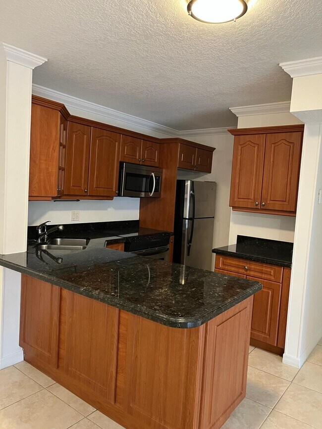 Building Photo - 608 Sea Pine Way