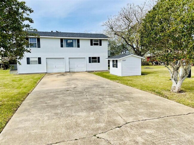 Building Photo - 12107 Sandpiper Rd