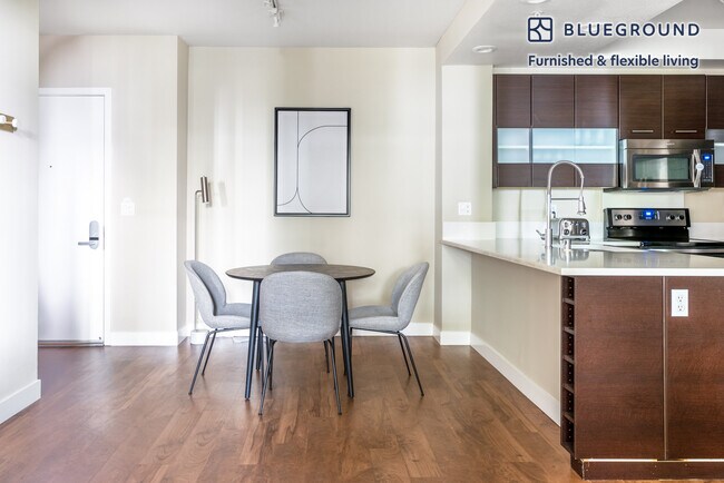 Foto del edificio - 455 Evelyn Ave