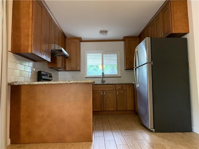 Building Photo - 1672 Blue Jay Dr