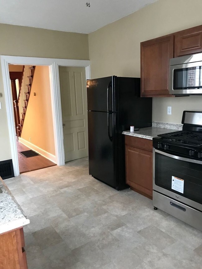 Foto del edificio - 4 br, 1 bath House - 535 N HARTLEY STREET