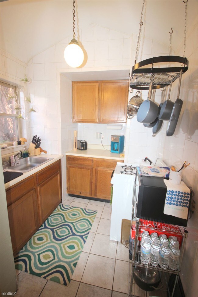 Foto del edificio - 3835 Beechwood Blvd