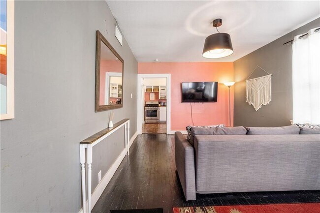 Foto del edificio - 1709 Cedar Ave