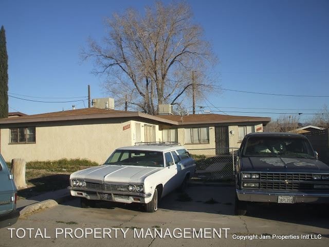 Primary Photo - 220 Paul Ave