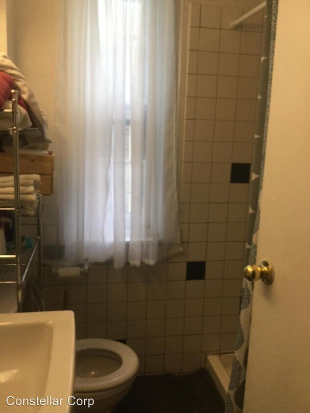Foto del edificio - 4 br, 2 bath Apartment - 3927 Pine St.