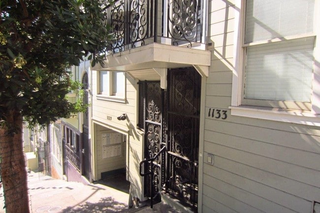 Building Photo - 1127-1133 Kearny