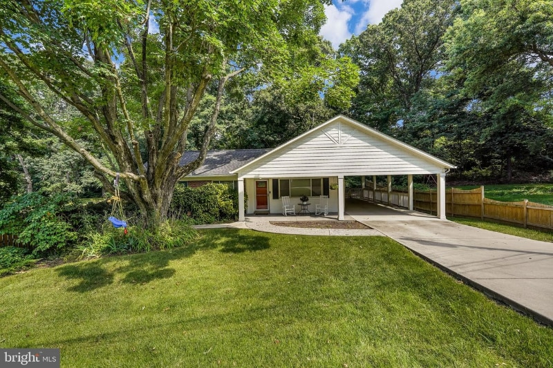 Photo - 5775 Westchester St (Alexandria, VA)