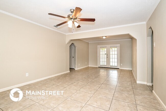 Building Photo - 907 Edgefield Cir