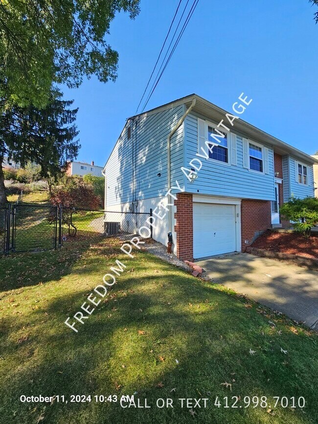 Building Photo - 502 Doe Ter