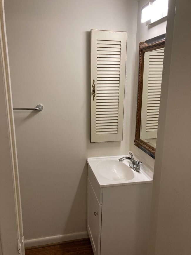 Building Photo - Great 2 Bed 1.5 Bath Home in Franklin!