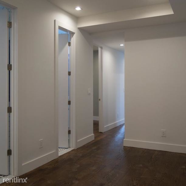 Building Photo - 655 Macdonough St