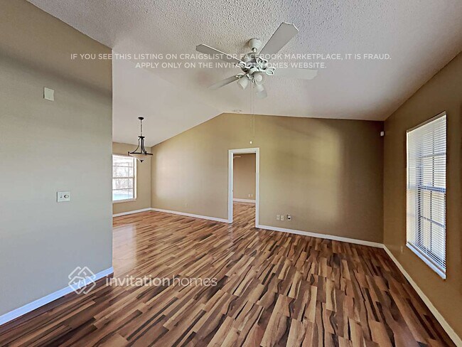 Foto del edificio - 3040 Oak View Dr