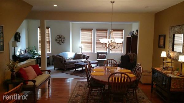 Building Photo - 923 James St