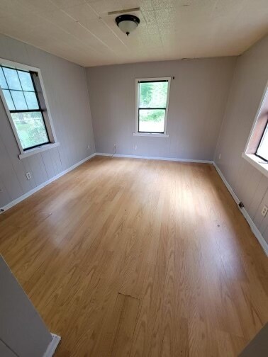 Building Photo - 2760 Amherst St