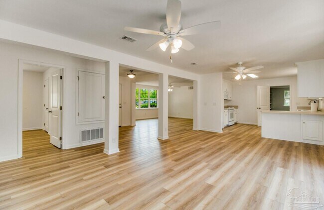 Foto del edificio - 2377 E Olive Rd