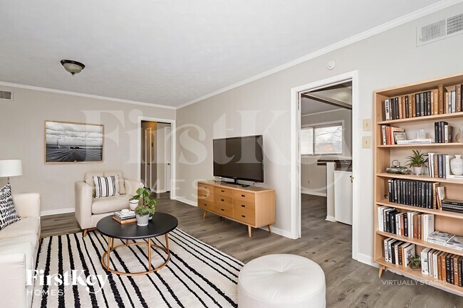 Foto del edificio - 1928 Croydon Ave