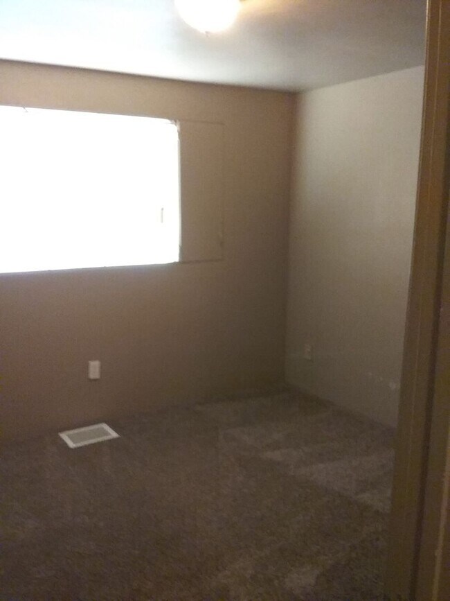 Building Photo - Single Level Home