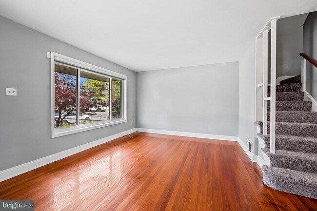 Building Photo - 7409 25th Ave